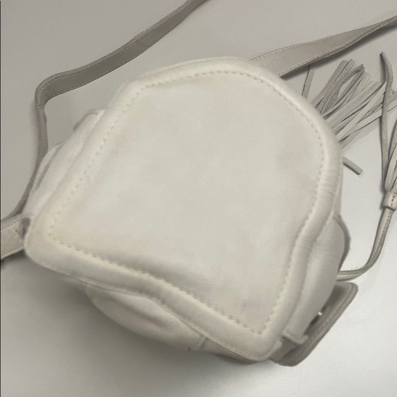 Cut n’ Paste Los Angeles Anthro Cream Leather Crossbody Bag - Picture 5 of 13